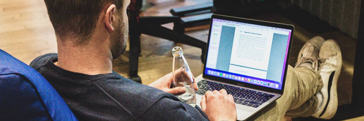 Eine Änderung im Datenbankschema wird durchgeführt